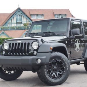 Jeep Wrangler Personnalisé Rubicon noir Avant