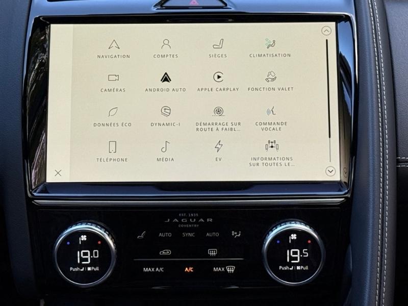 JAGUAR E-Pace, photo 28