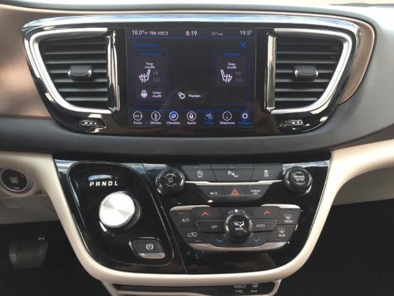 CHRYSLER Pacifica, photo 17