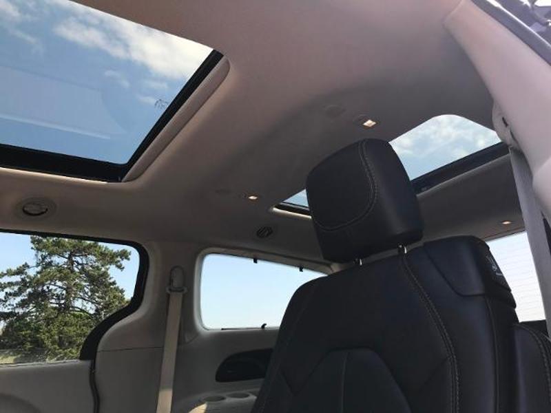 CHRYSLER Pacifica, photo 19