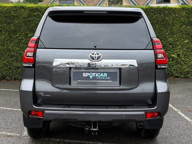 TOYOTA Land Cruiser, photo 4