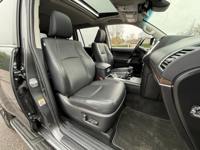 TOYOTA Land Cruiser, photo 14