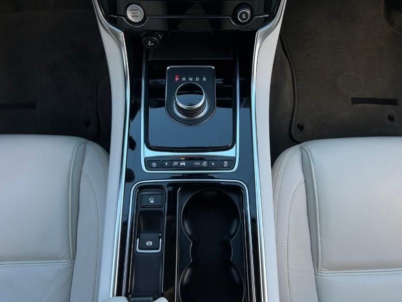 JAGUAR XE, photo 26