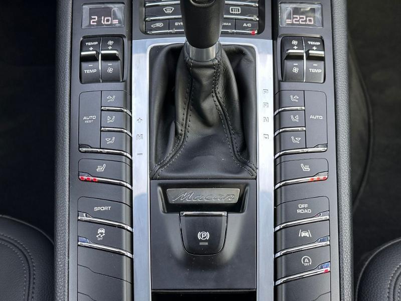 PORSCHE Macan, photo 22