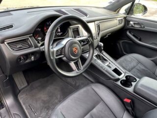 PORSCHE Macan, photo 33